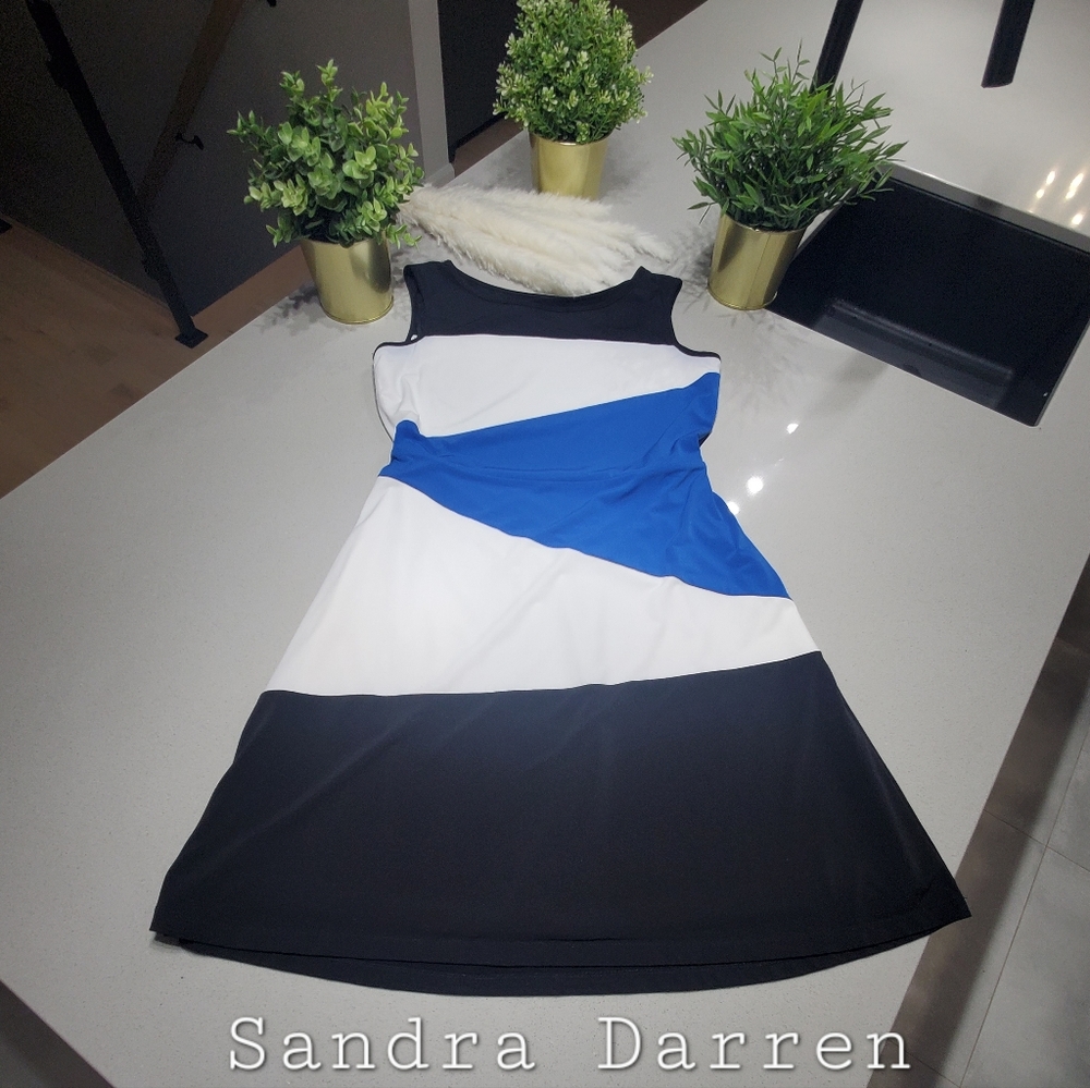 SANDRA DARREN Superbe robe midi bien doublée bloc de couleur